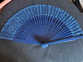 Abanico Artesanal Bolillos Azul