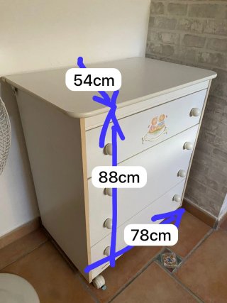 Cómoda cambiador bebé Micuna con ruedas