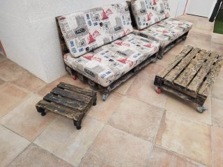 Sofás de palets para jardín con cojines