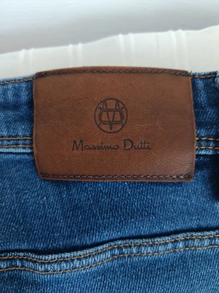 Vaqueros cortos azules.