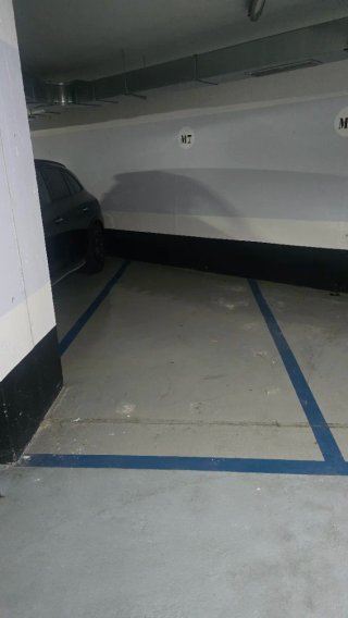 Plaza de garaje para coche pequeño