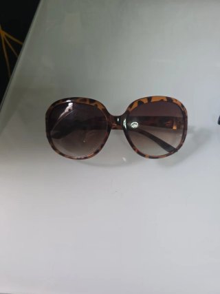 Gafas de sol estilo tortuga