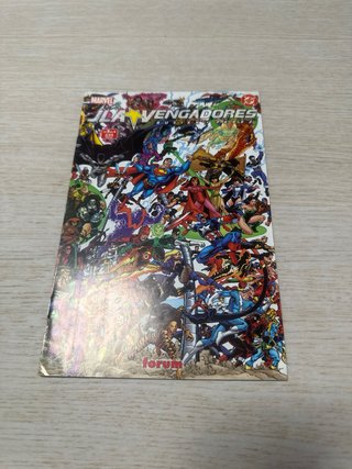 JLA / Vengadores 3 Comics