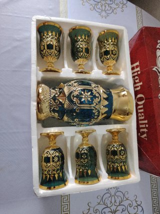 Juego copas y licorera decorativa