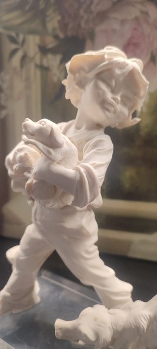Figura  Replica Giuseppe Armani