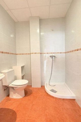 Local comercial en venta en Riba-roja de Túria