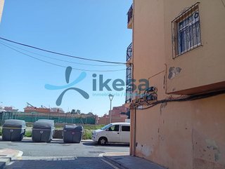Piso en venta en San Luis en Almería
