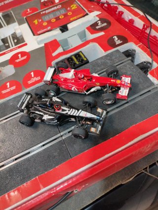 Scalextric F1 Ferrari F2004