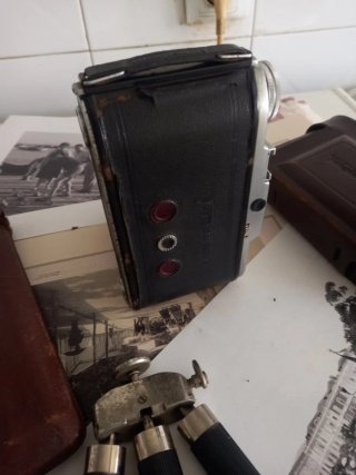 Máquina Fotográfica Antiga c/ Tripé