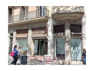 Local comercial en alquiler en La Nova Esquerra de l'Eixample en Barcelona
