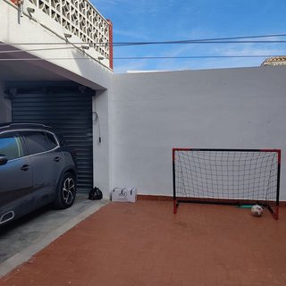 Casa adosada en alquiler en Centro en Chiva