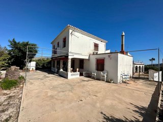 Casa en venta en Pego
