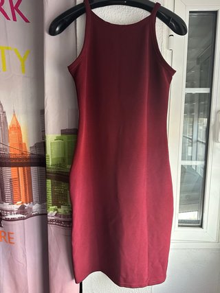 Vestido elástico ajustado color burdeos talla L