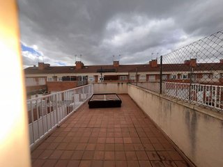 Casa adosada en venta en Fuentebella-San Felix-El Leguario en Parla