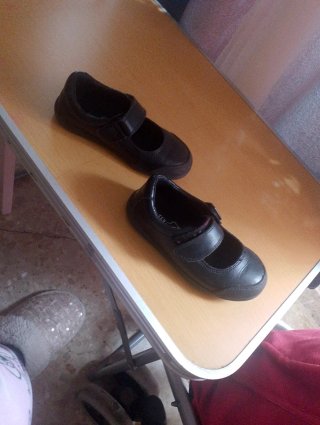 Zapatos escolares negros