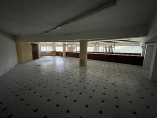 Local comercial en venta en Laviada en Gijón