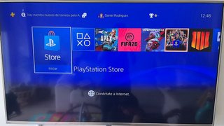 PS4 (PlayStation 4) con 2 mandos y 3 juegos