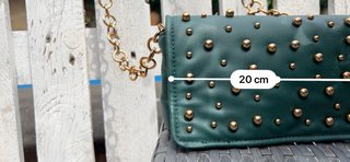Bolso Zara verde con tachuelas doradas
