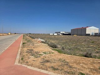 Terreno en venta en Santa Cruz - Industria - Polígono Campollano en Albacete