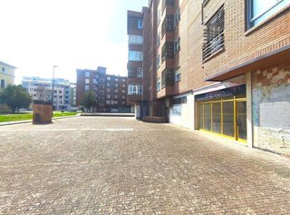Local comercial en venta en Zona Sur en Burgos