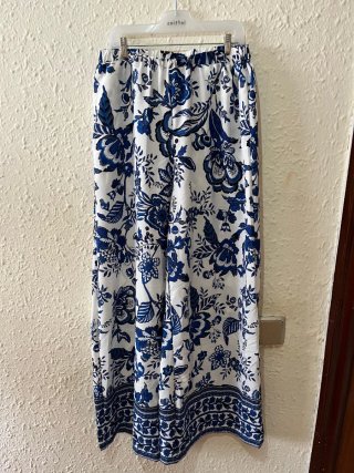 Kimono estampado floral azul y blanco