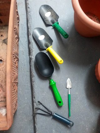 Lote Tiestos, Macetas y Útiles Jardinería - MADRID