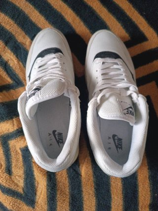 Zapatillas Nike Air Max Beige y Blancas