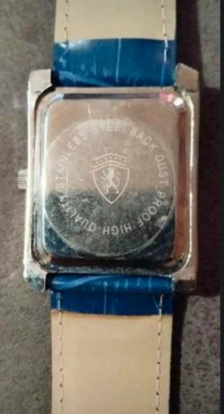 Orologio da uomo con design senza tempo