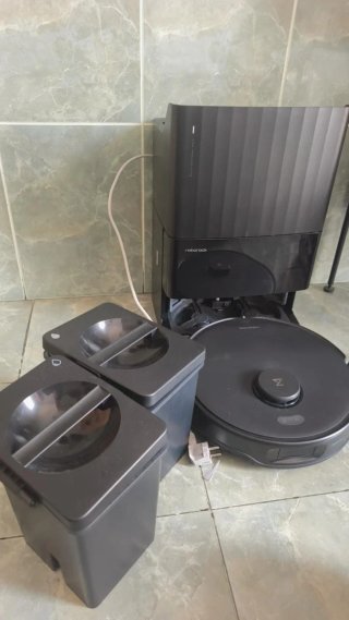 Roborock Aspirador y Fregasuelos con Estación