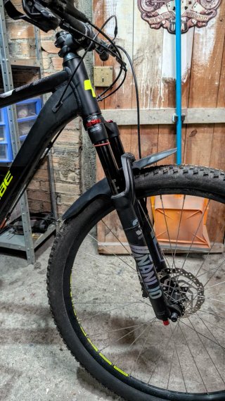 Bicicleta Cube 29 XL Negra