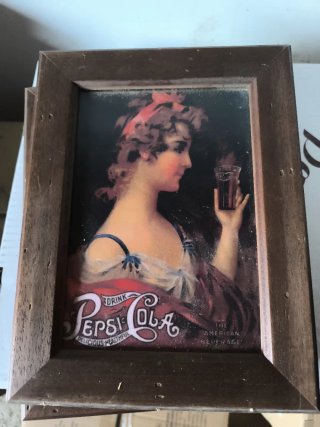 Cuadro Pepsi Vintage Mujer Playa