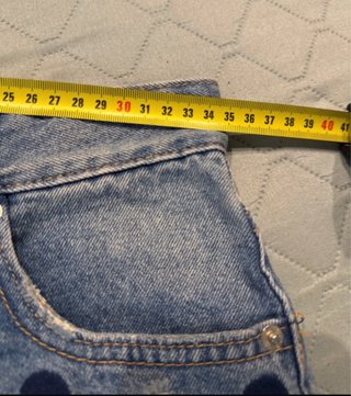 Shorts vaqueros con topos
