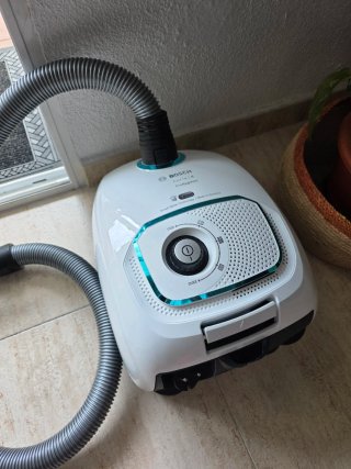 Aspirador Bosch con accesorios