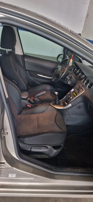 Peugeot 308 2012