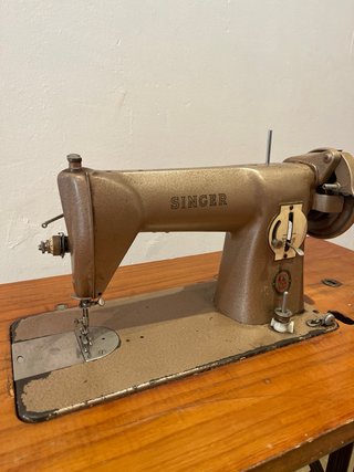 Máquina de coser Singer antigua