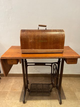 Máquina de coser Singer antigua