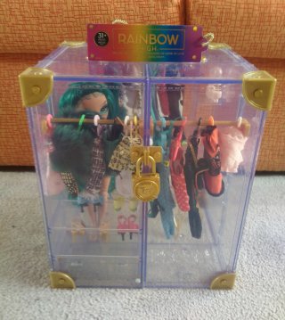 Armario Rainbow High con Muñeca y Accesorios