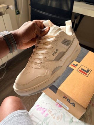 Zapatillas Fila y Vans Beige/Gris