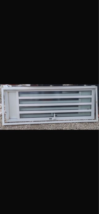 Puerta blanca 210x80 con llaves
