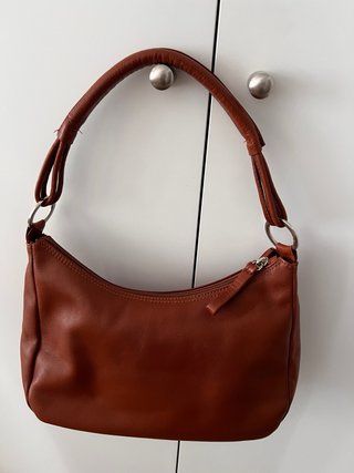 Bolso de piel marrón de hombro