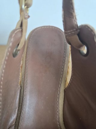 Tacones de cuña beige y marrón