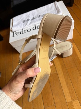 Sandalias de piel Pedro del Hierro Beige de tacón