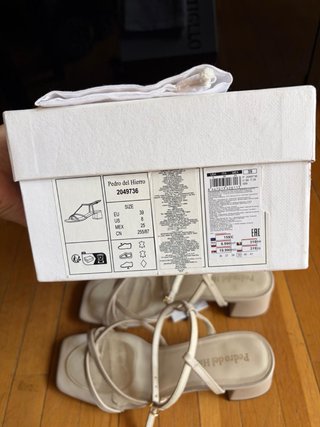Sandalias de piel Pedro del Hierro Beige de tacón
