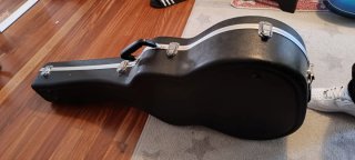 Funda Rígida Guitarra Acústica (sin instrumento).