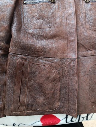 Chaqueta de ante ó piel auténtica.