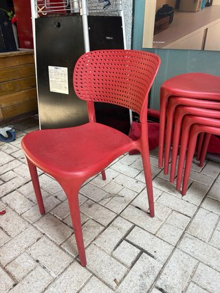 Sillas Rojas Apilables de Plástico