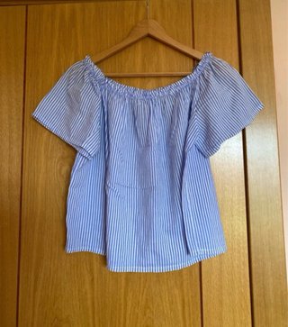 Blusa de rayas azul y blanco