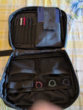 Nintendo DSi Azul + estuche accesorios y juegos