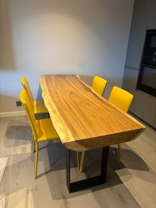 Mesa de comedor de tronco de árbol