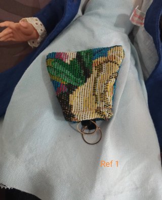 Bolsito artesanal para muñeca antigua